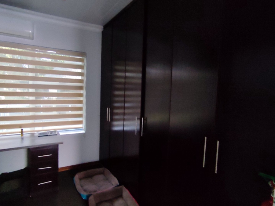 4 Bedroom Property for Sale in Langenhovenpark Free State